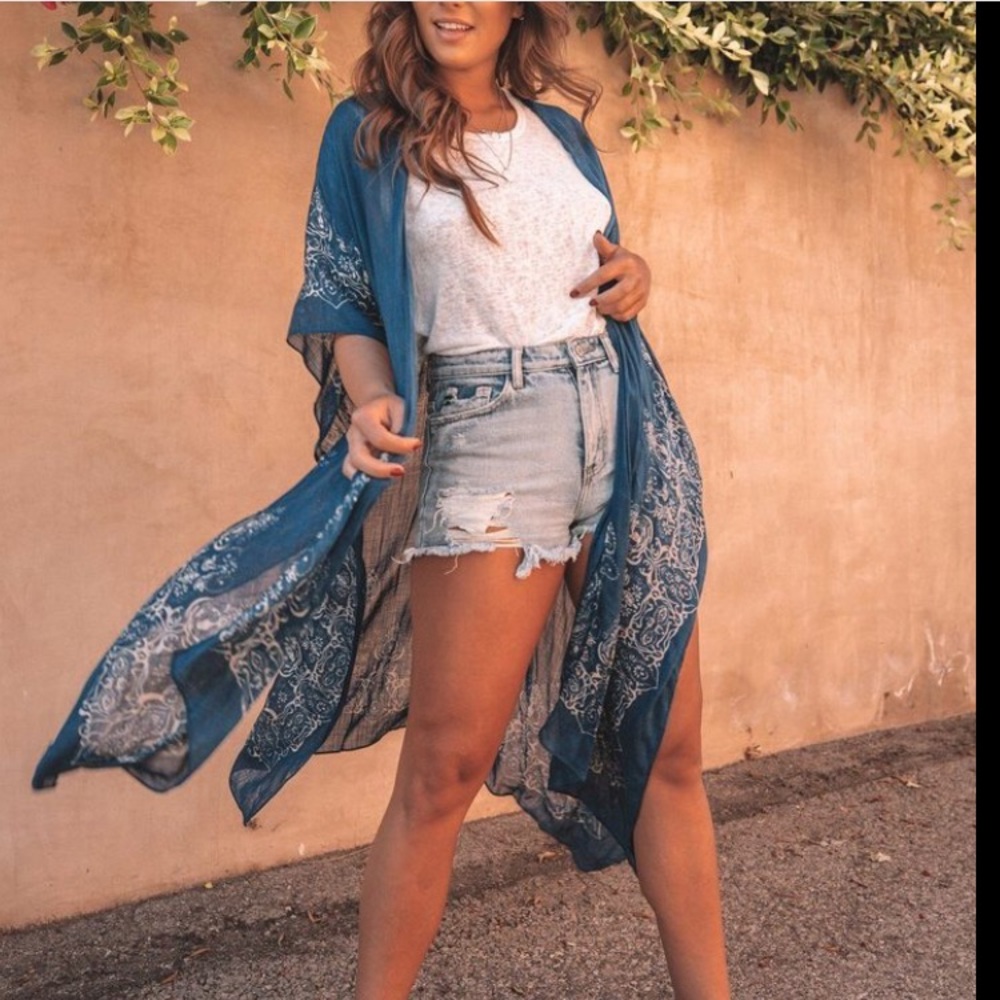 Kimono - Picture 2 of 8